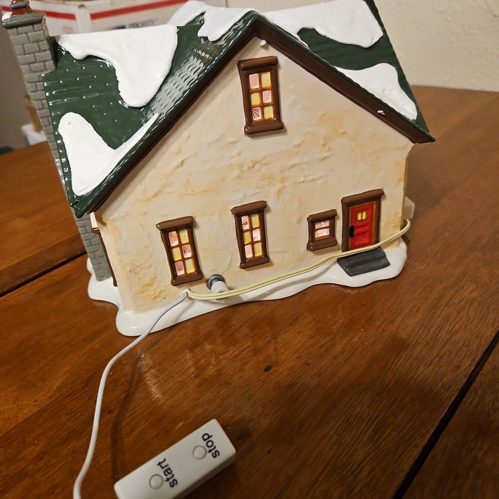 Department 56 Snow Village Dancing Lights House Building - Picture 7 of 9